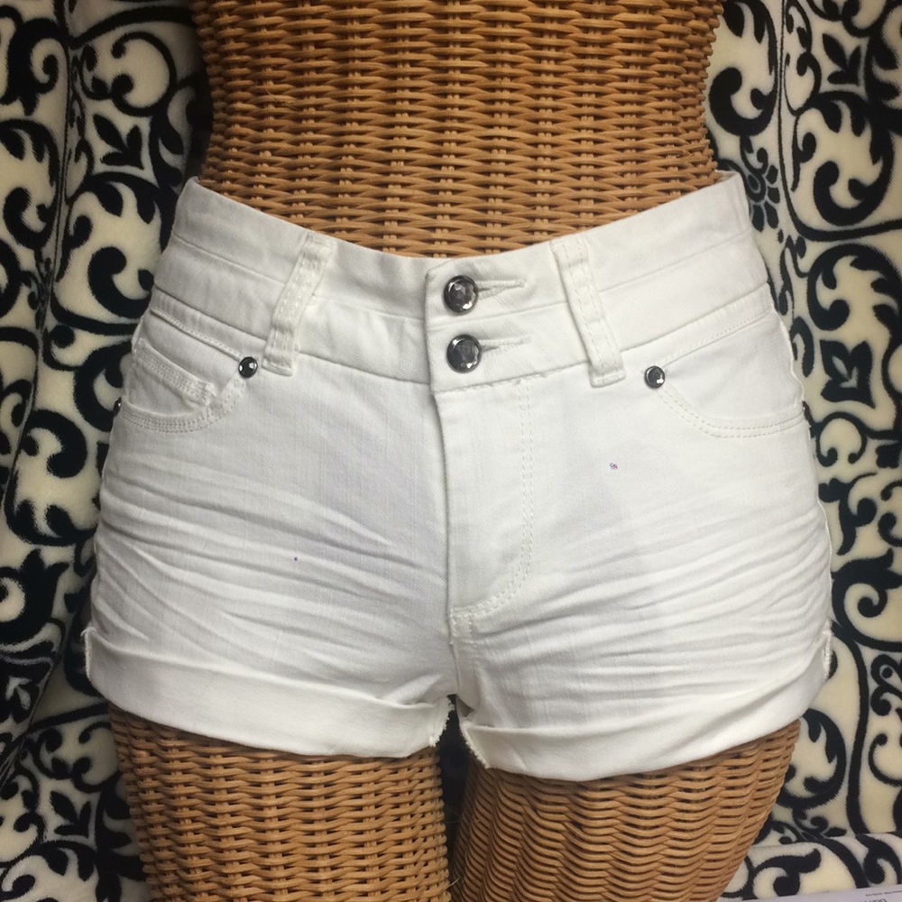 Candies White Shorts NWT sz 3